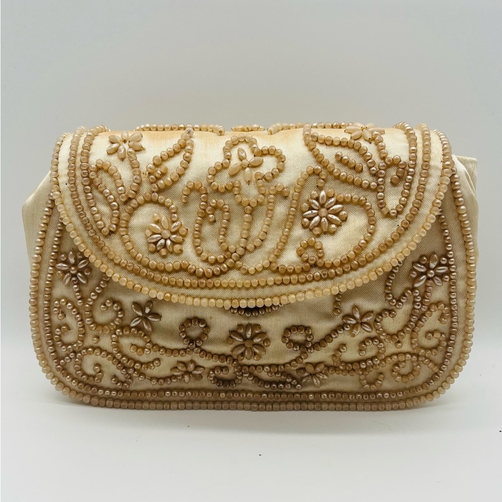 Vintage Hand-Beaded Silk Evening Clutch – Ivory Satin with Floral Beadwork